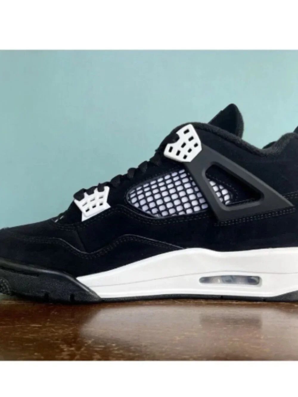 Air Jordan 4 Retro White Thunder
